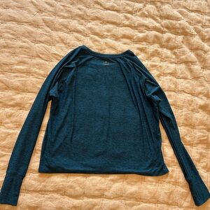 Featherweight Daydreamer Pullover in heather blue size small